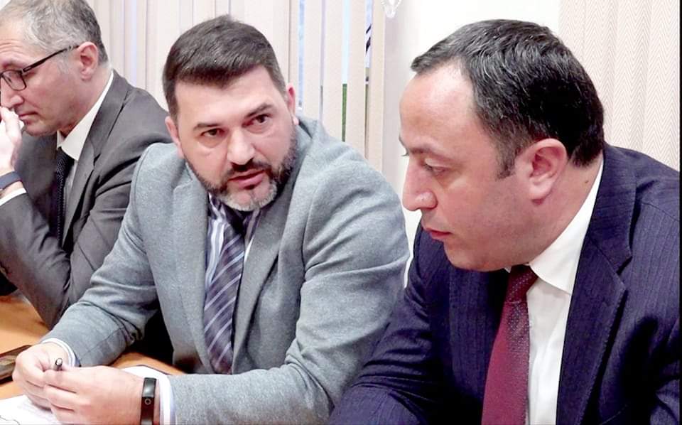 Hakimiyyət AY Partiyanı parlamentdəki dinləmələrə niyə dəvət etməyib?