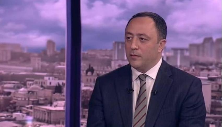 Zəfəri siyasi həyatımıza inersiya edək